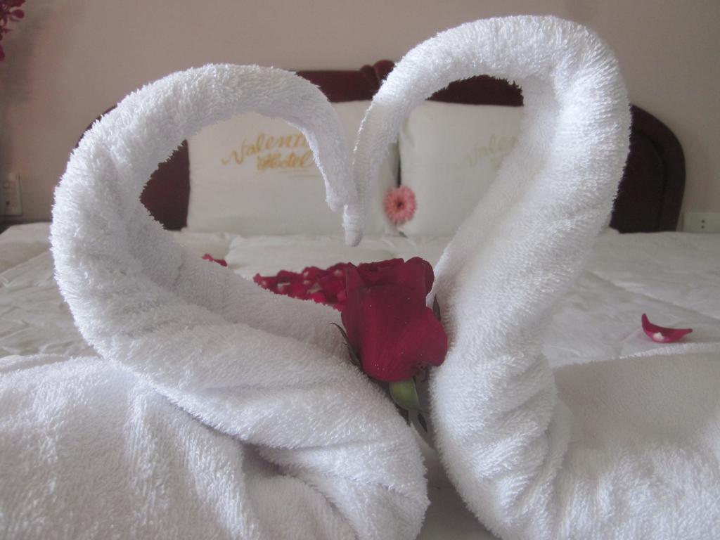 Valentine Hotel Hue Habitación foto