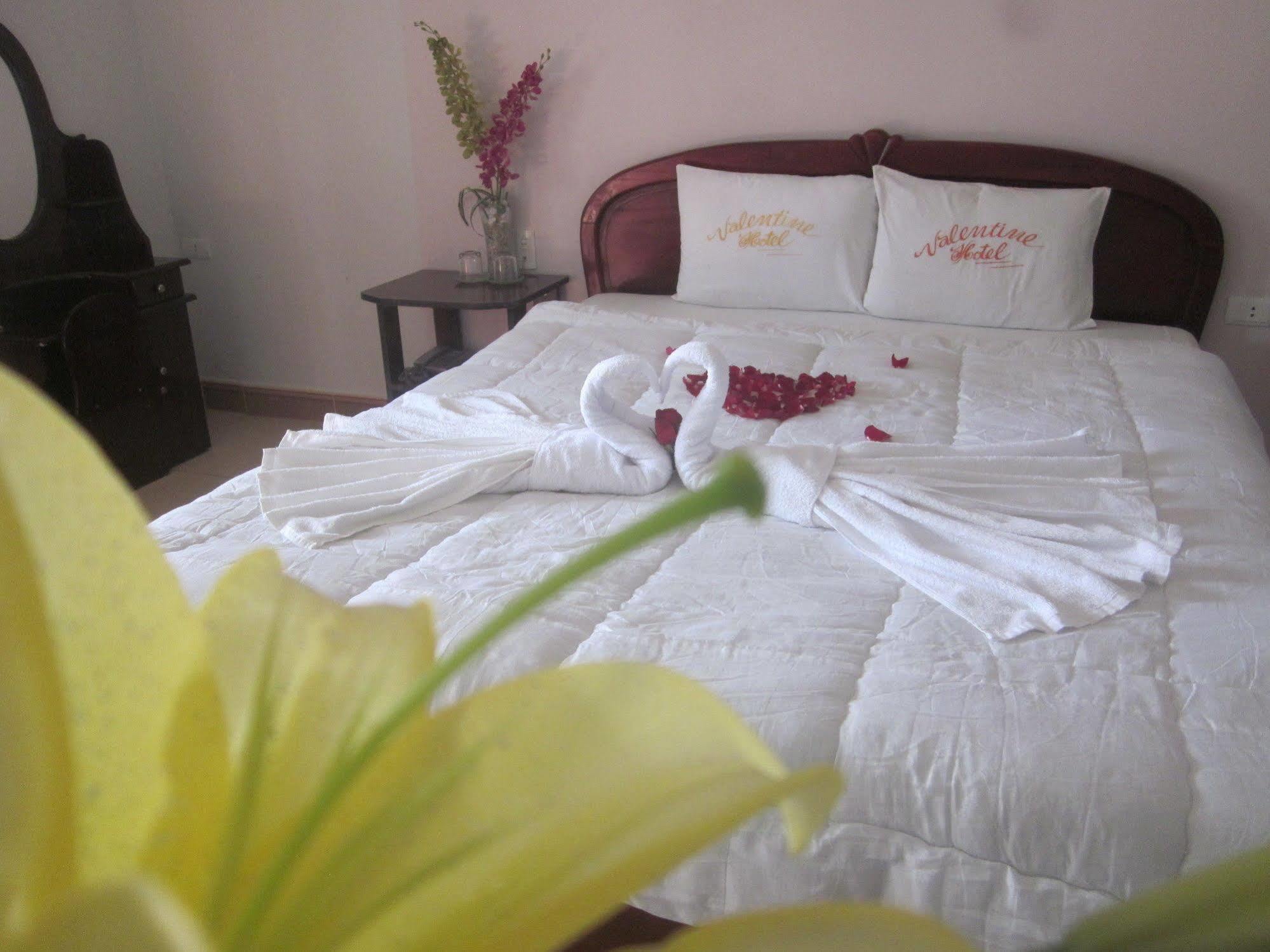 Valentine Hotel Hue Exterior foto